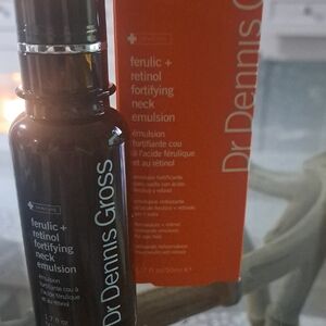 New Ferulic + Retinol Fortifying Neck Emulsion